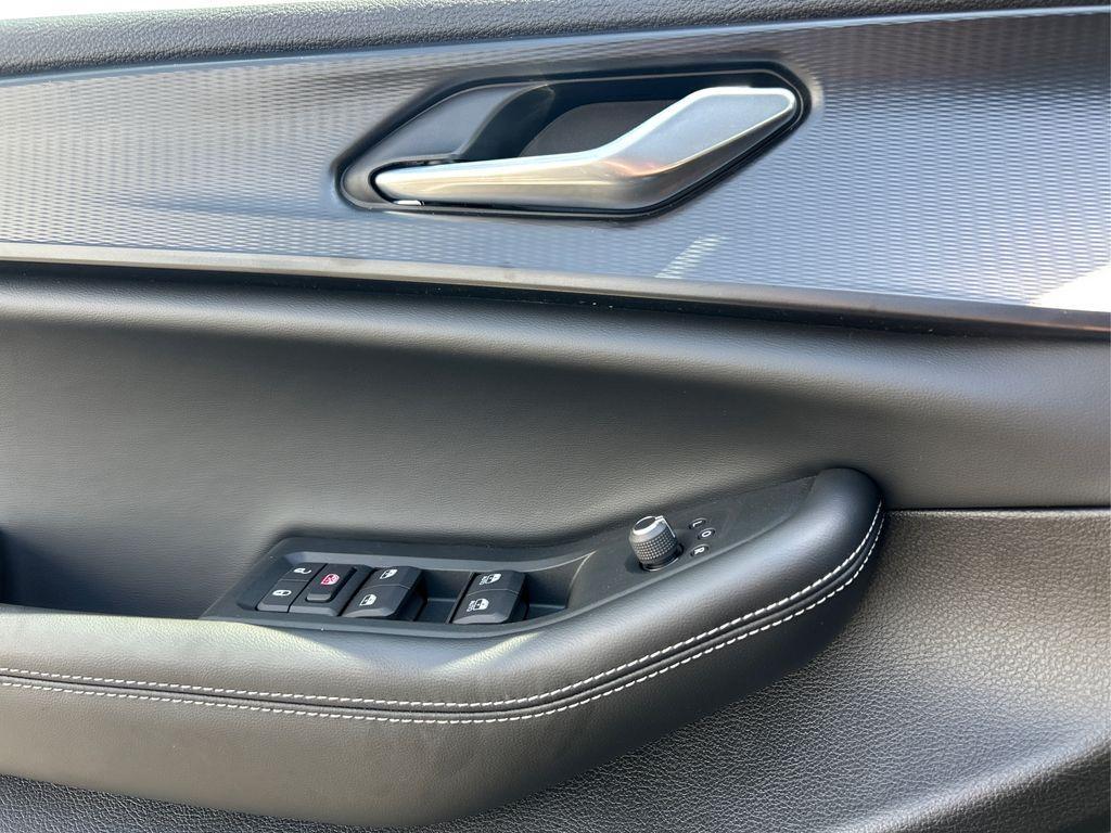 new 2025 Jeep Grand Cherokee L car, priced at $36,749