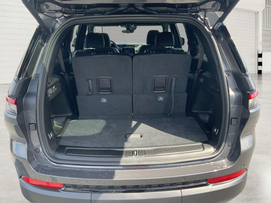new 2025 Jeep Grand Cherokee L car, priced at $41,249