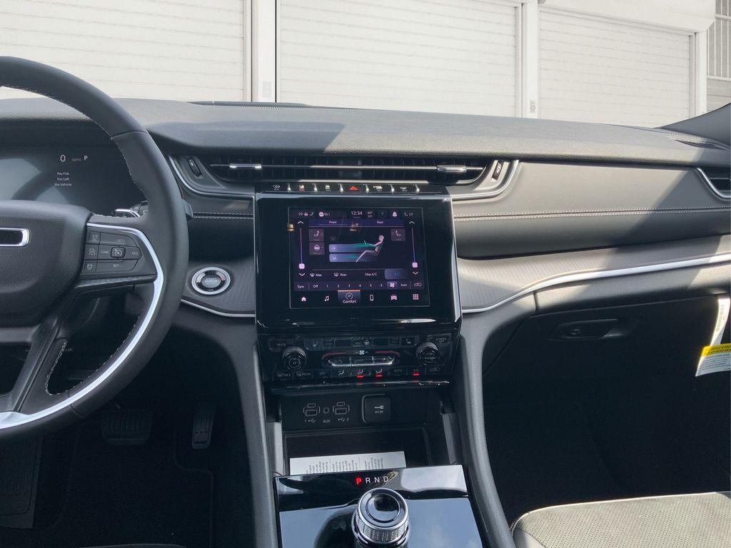new 2025 Jeep Grand Cherokee L car, priced at $41,249