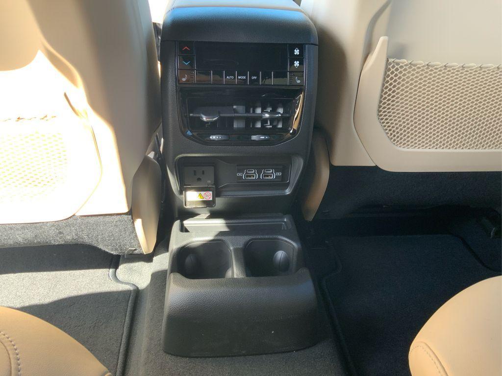 new 2025 Jeep Grand Cherokee L car, priced at $45,785