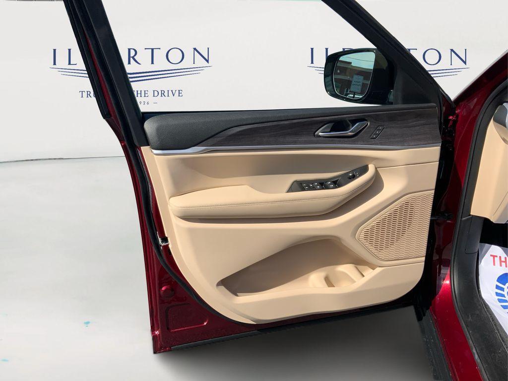 new 2025 Jeep Grand Cherokee L car, priced at $45,785