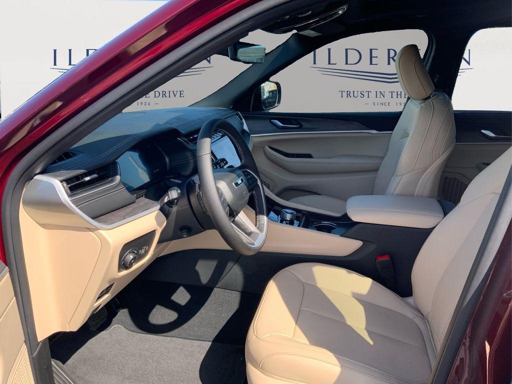 new 2025 Jeep Grand Cherokee L car, priced at $45,785