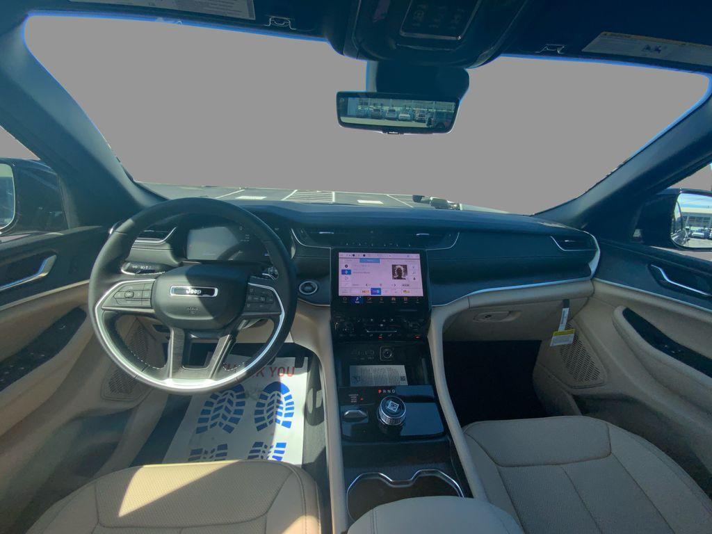 new 2025 Jeep Grand Cherokee L car, priced at $45,785