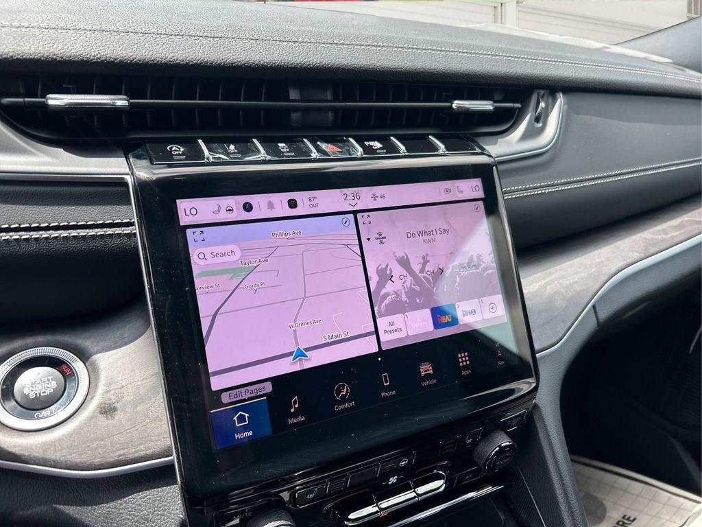new 2025 Jeep Grand Cherokee L car