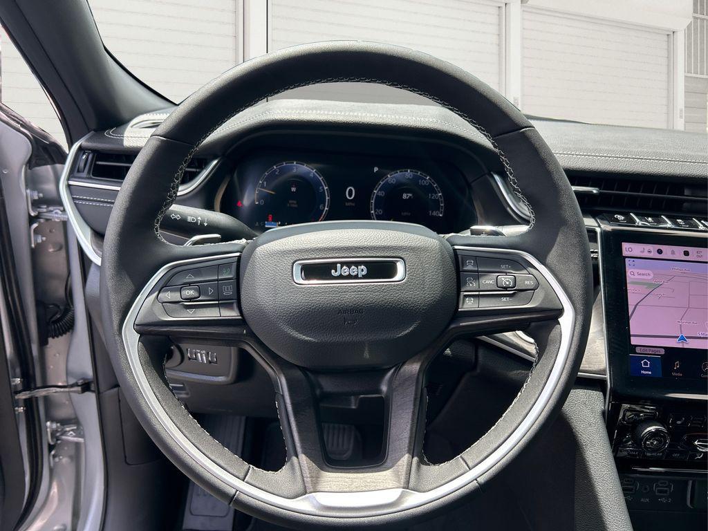new 2025 Jeep Grand Cherokee L car