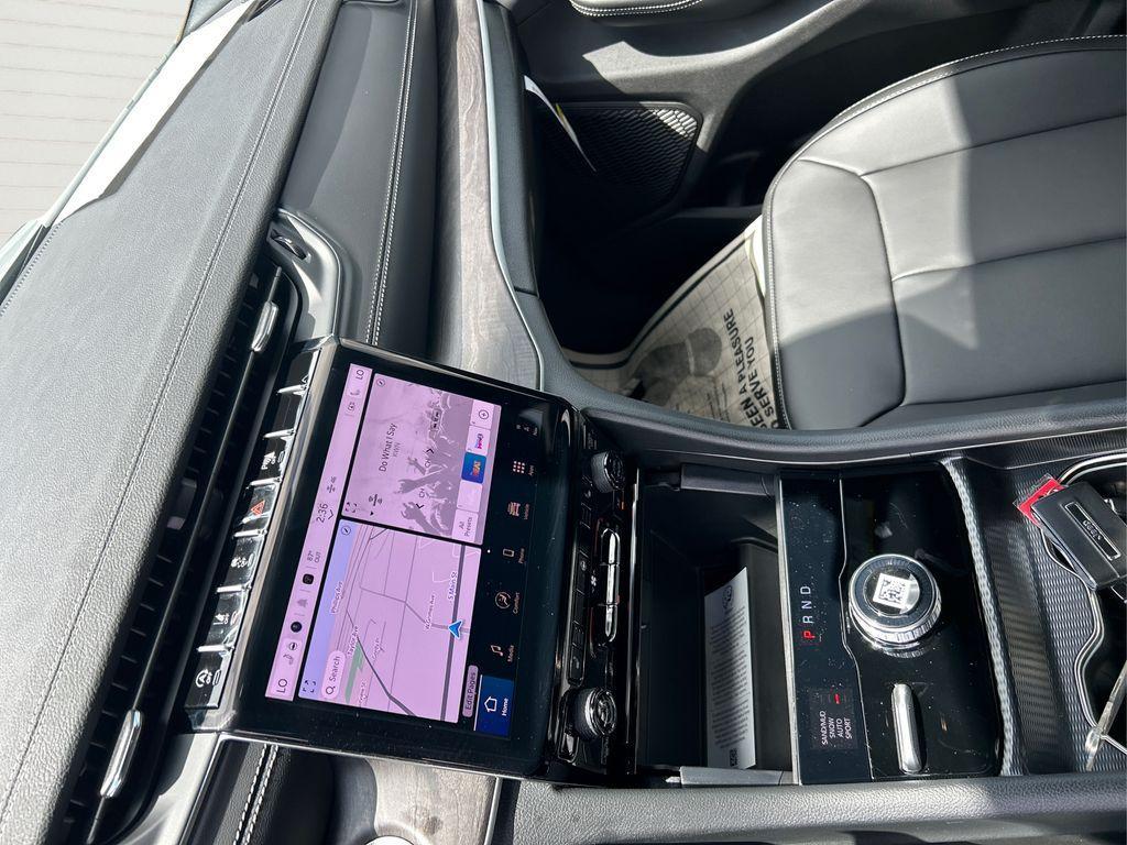 new 2025 Jeep Grand Cherokee L car