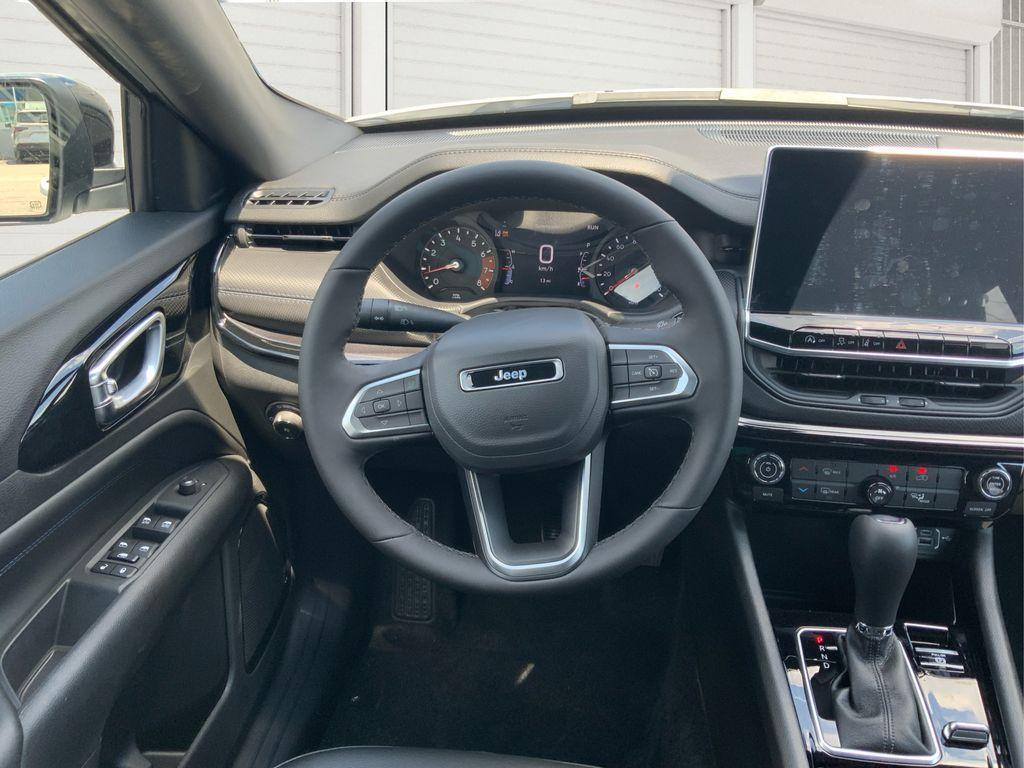 new 2025 Jeep Compass car, priced at $27,999
