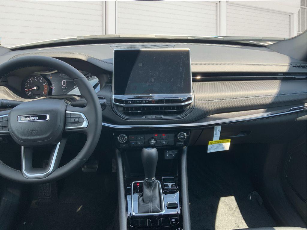 new 2025 Jeep Compass car, priced at $27,999