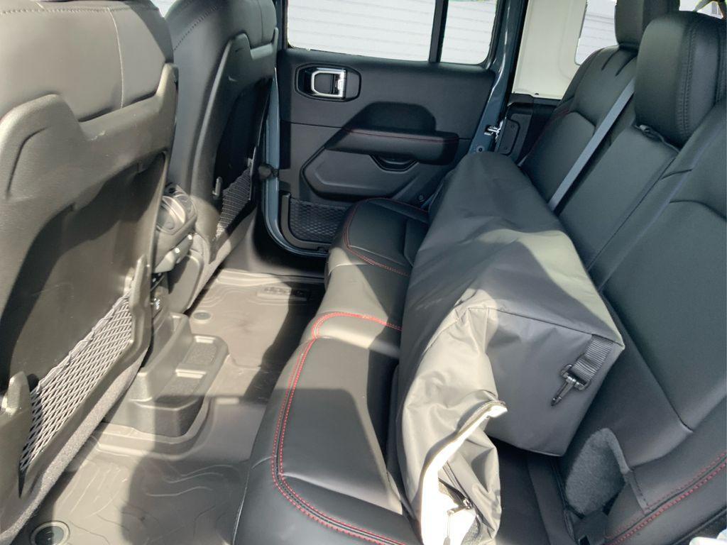 new 2025 Jeep Wrangler car, priced at $60,660