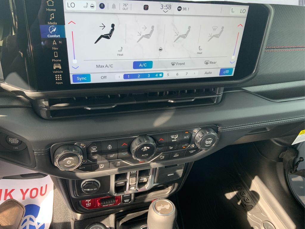 new 2025 Jeep Wrangler car, priced at $60,660