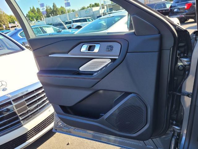 new 2025 Ford Explorer car, priced at $57,691