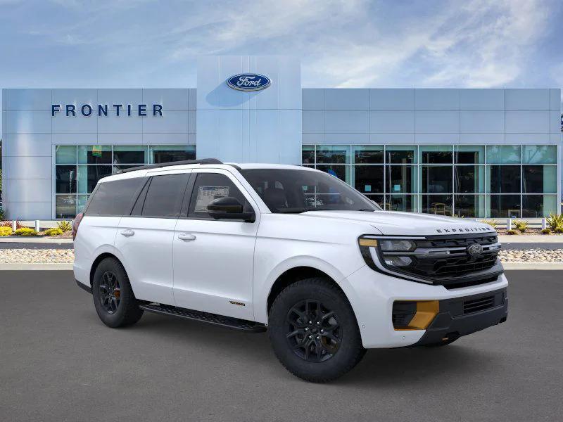 new 2025 Ford Expedition car, priced at $91,675