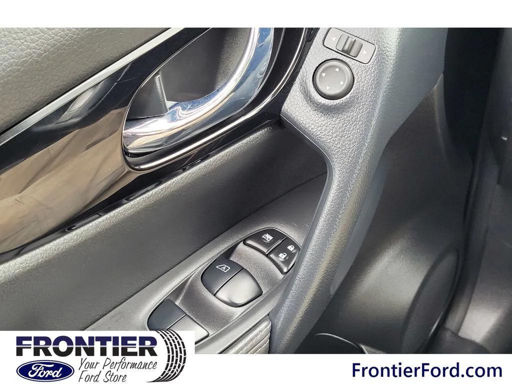 used 2022 Nissan Rogue Sport car, priced at $20,995