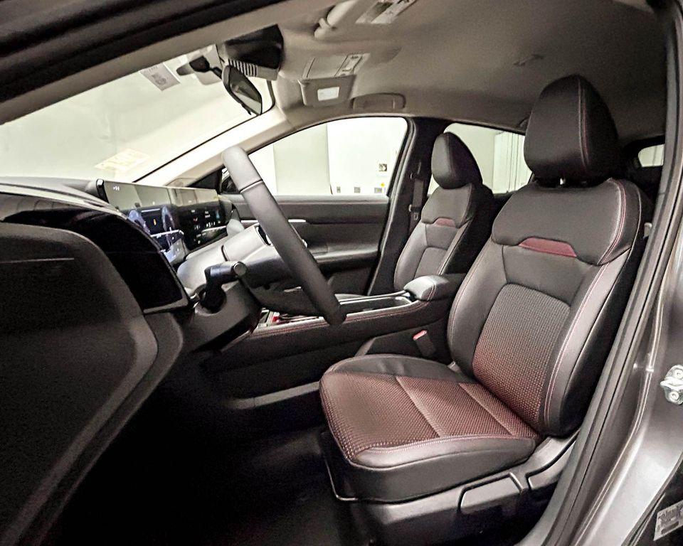 new 2025 Nissan Kicks car, priced at $28,527