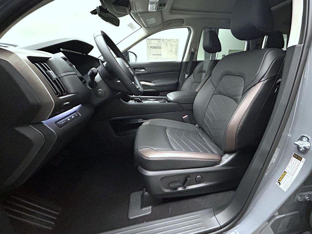 new 2025 Nissan Pathfinder car, priced at $47,233