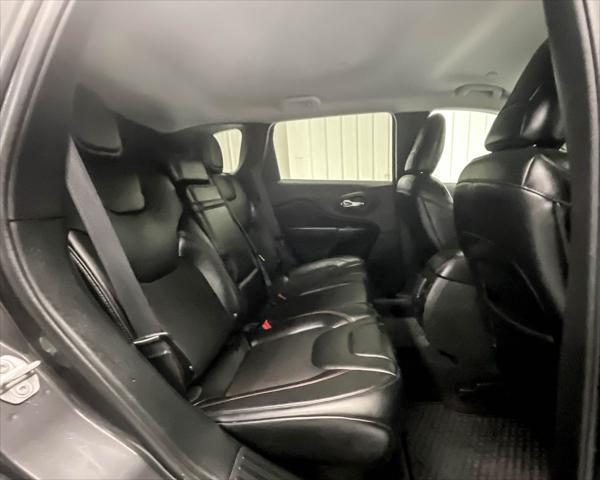 used 2019 Jeep Cherokee car, priced at $21,597