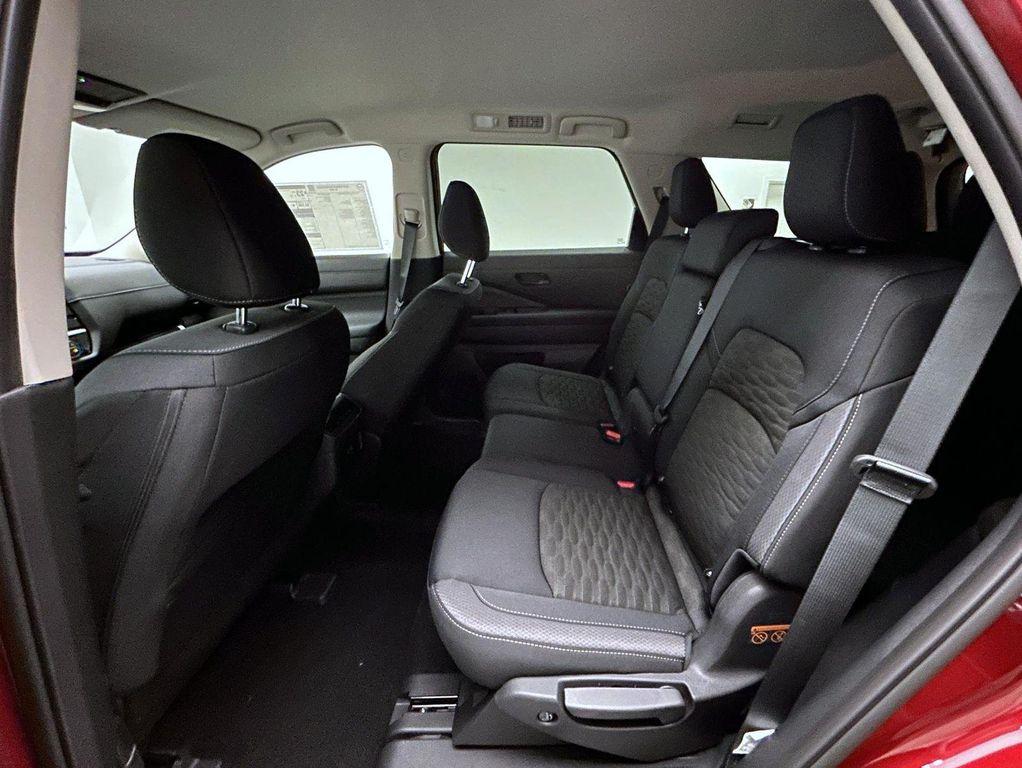 new 2025 Nissan Pathfinder car, priced at $41,063
