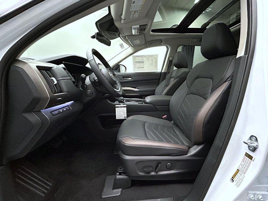 new 2025 Nissan Pathfinder car, priced at $46,098