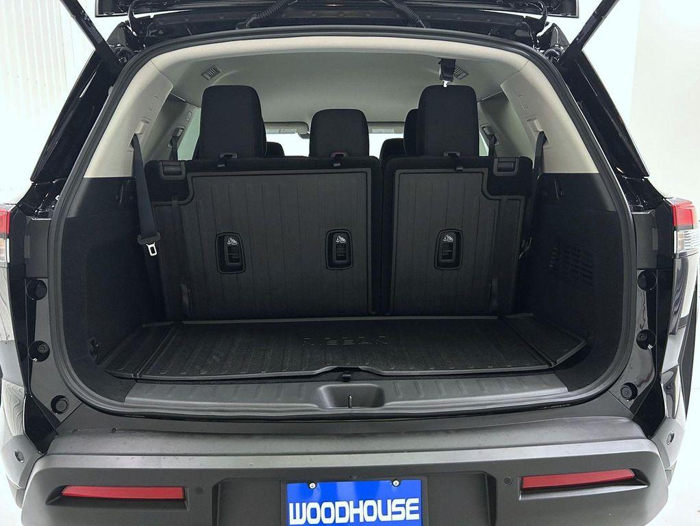 new 2025 Nissan Pathfinder car, priced at $36,772