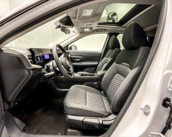 new 2025 Nissan Kicks car, priced at $29,339