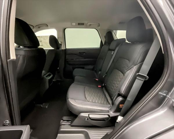 new 2025 Nissan Pathfinder car, priced at $40,749