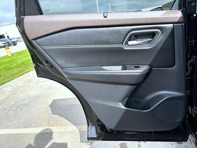 used 2021 Nissan Rogue car, priced at $22,591