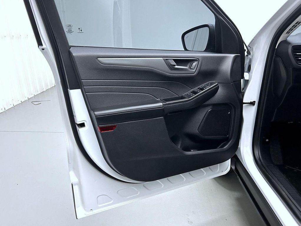 used 2025 Ford Escape car, priced at $26,924