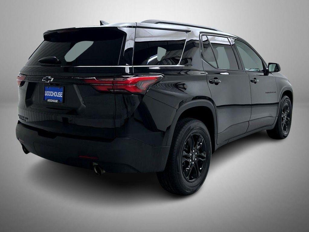 used 2022 Chevrolet Traverse car, priced at $24,228
