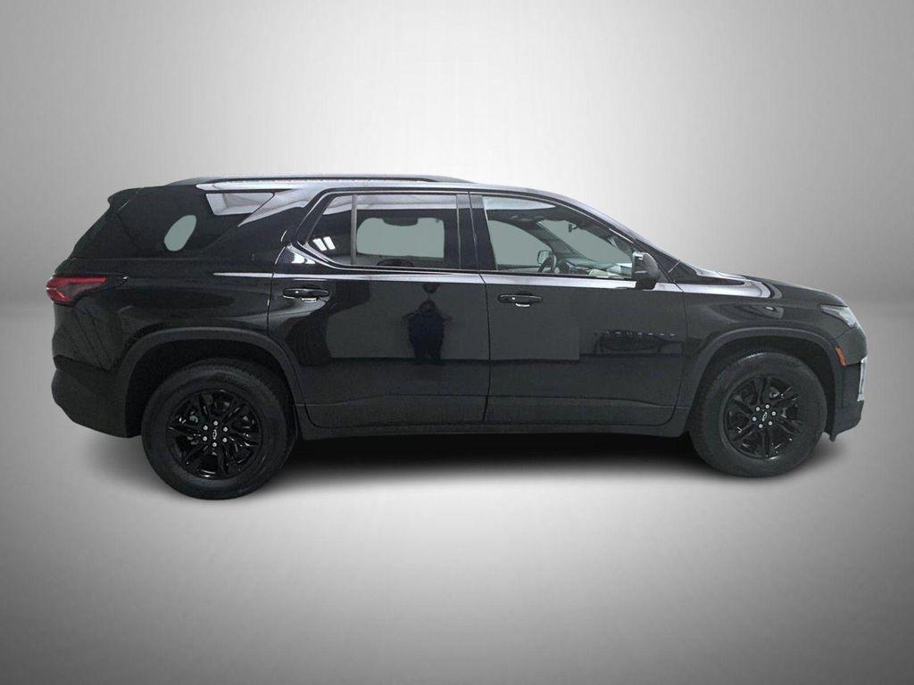 used 2022 Chevrolet Traverse car, priced at $24,228