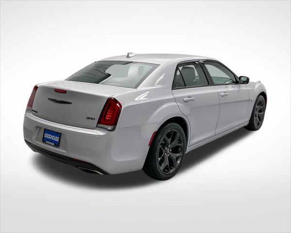 used 2022 Chrysler 300 car, priced at $21,616