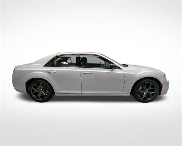 used 2022 Chrysler 300 car, priced at $21,616