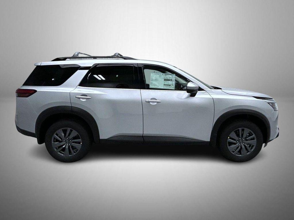 new 2025 Nissan Pathfinder car, priced at $40,772