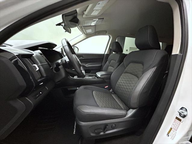used 2023 Nissan Pathfinder car
