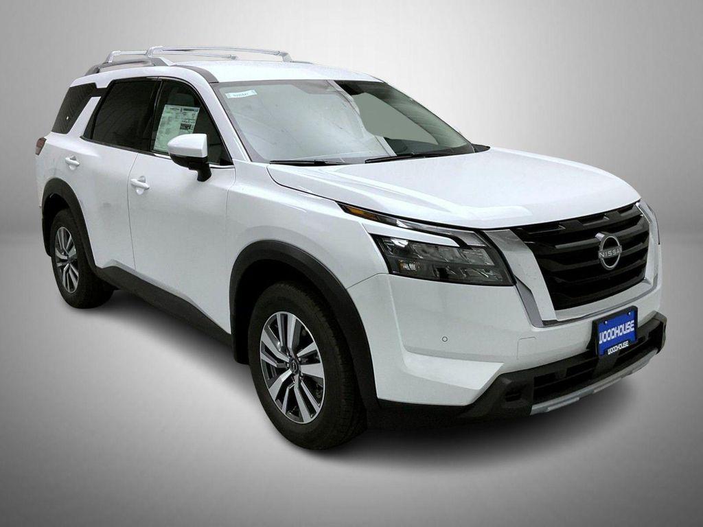 new 2025 Nissan Pathfinder car, priced at $43,614
