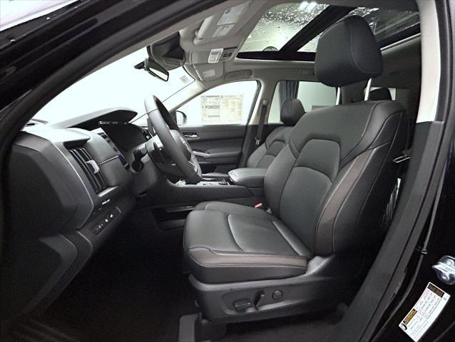 new 2025 Nissan Pathfinder car, priced at $46,305