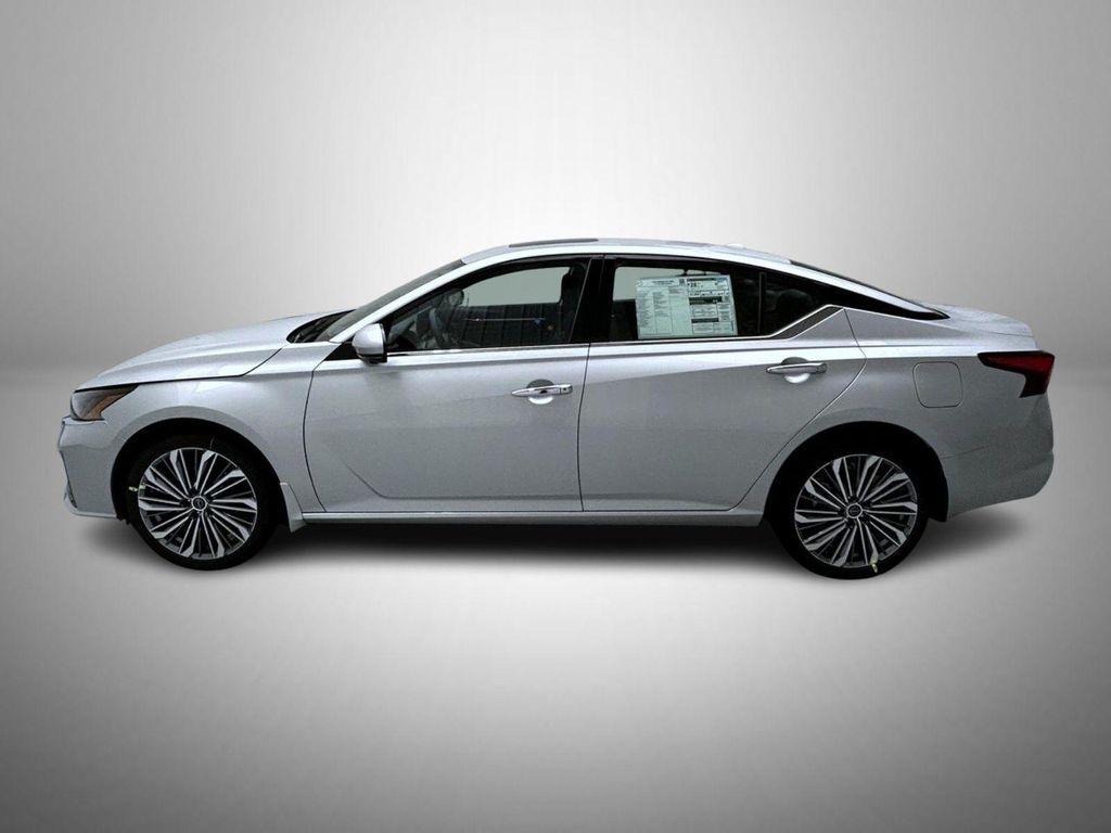 new 2025 Nissan Altima car, priced at $34,513