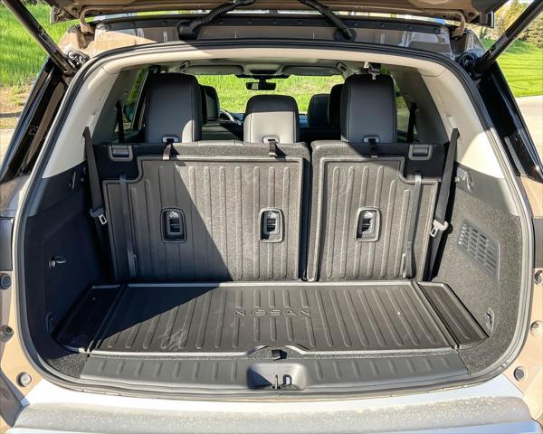 new 2025 Nissan Pathfinder car, priced at $49,559