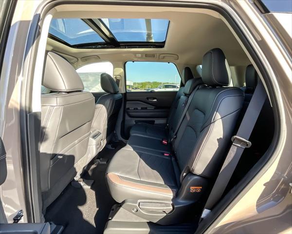 new 2025 Nissan Pathfinder car, priced at $49,559