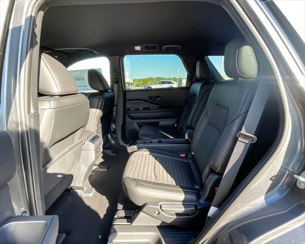 new 2025 Nissan Pathfinder car, priced at $42,129