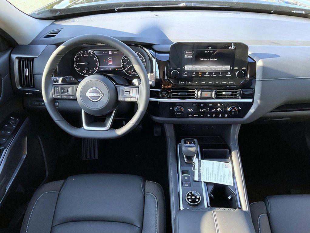 new 2025 Nissan Pathfinder car, priced at $39,324