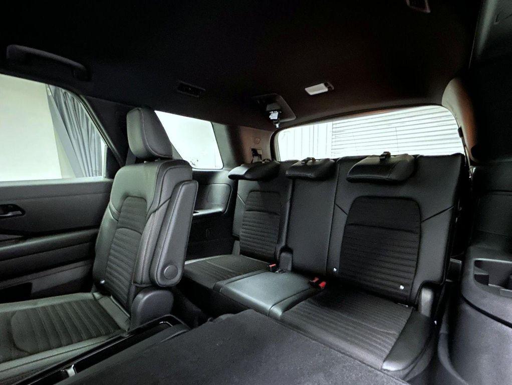 new 2025 Nissan Pathfinder car, priced at $40,283