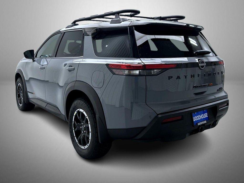 new 2025 Nissan Pathfinder car, priced at $40,283