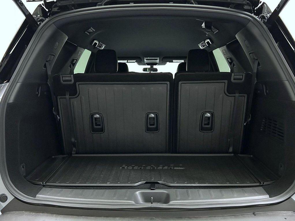 new 2025 Nissan Pathfinder car, priced at $40,283