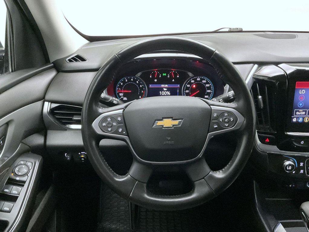 used 2021 Chevrolet Traverse car, priced at $25,461