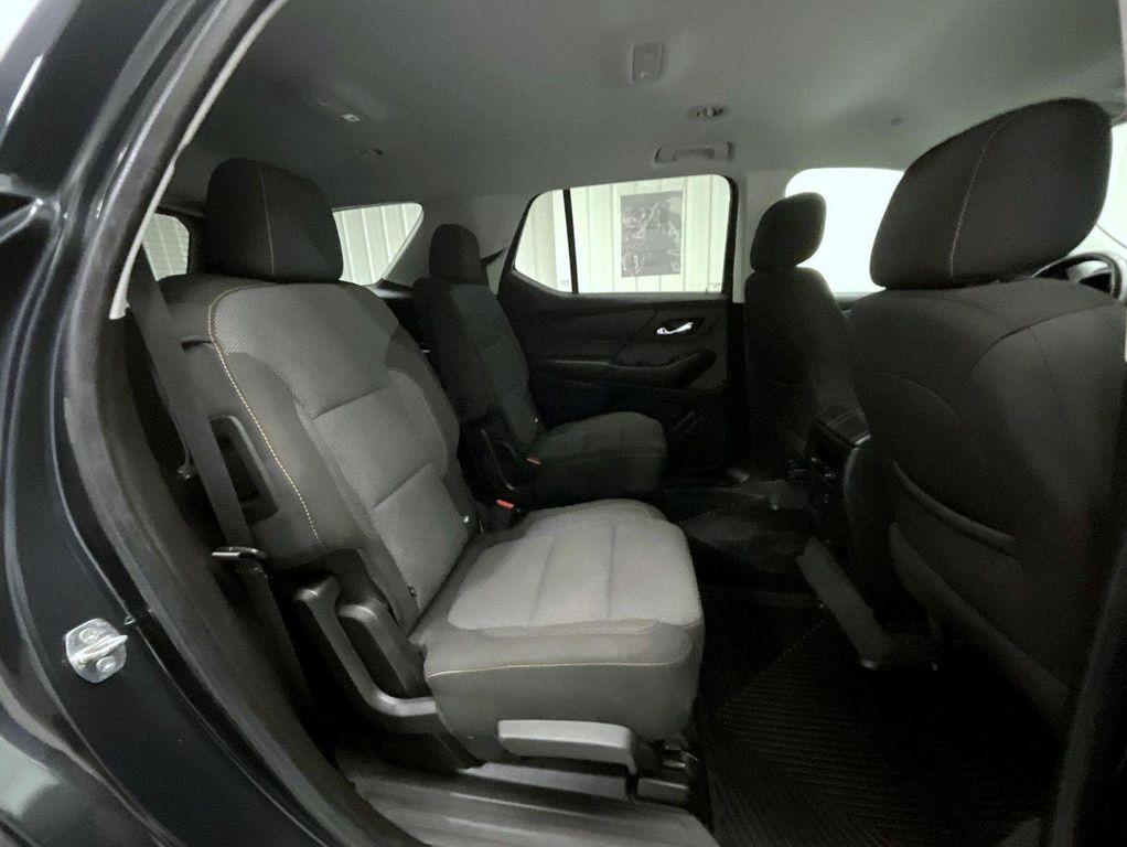 used 2021 Chevrolet Traverse car, priced at $25,461