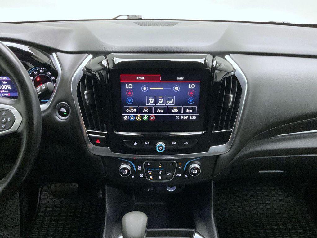 used 2021 Chevrolet Traverse car, priced at $25,461