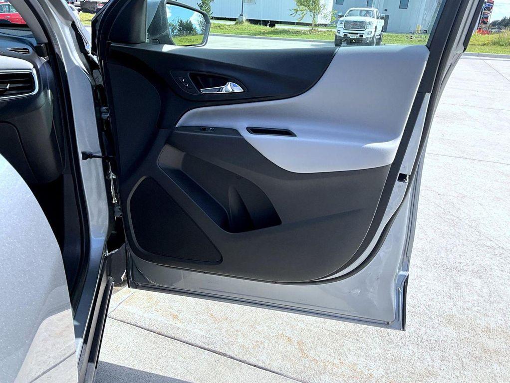 used 2023 Chevrolet Equinox car, priced at $22,888