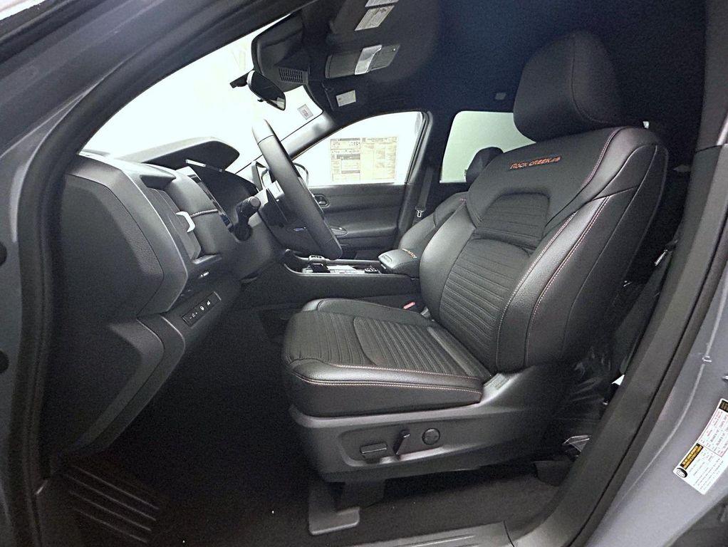 new 2025 Nissan Pathfinder car, priced at $40,283