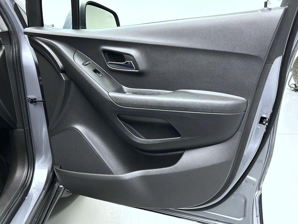 used 2020 Chevrolet Trax car, priced at $14,418