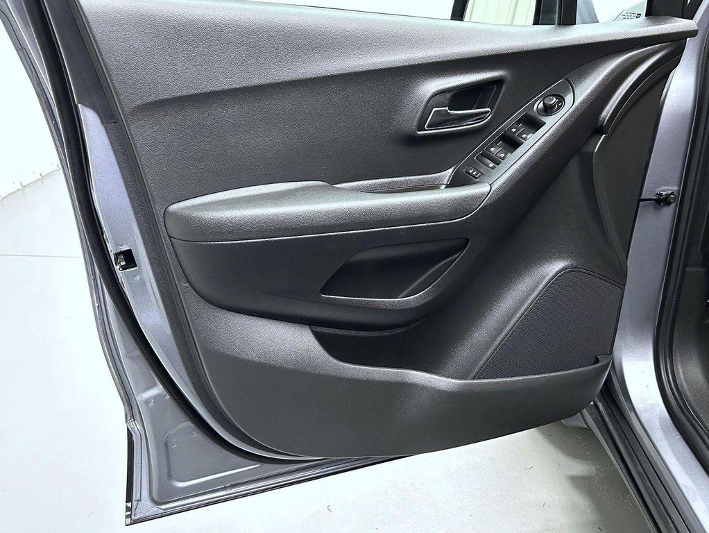 used 2020 Chevrolet Trax car, priced at $14,418